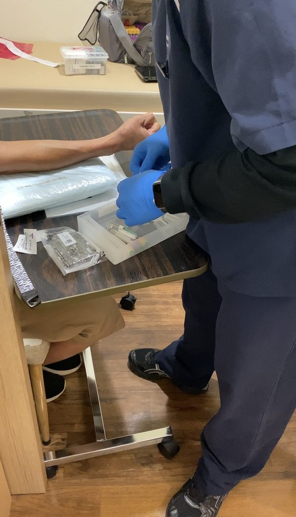 Đọc kết quả xét nghiệm máu trước khi gặp bác sĩ: Những chỉ số nào người bệnh ung thư nên chú ý? - hình minh họa 1